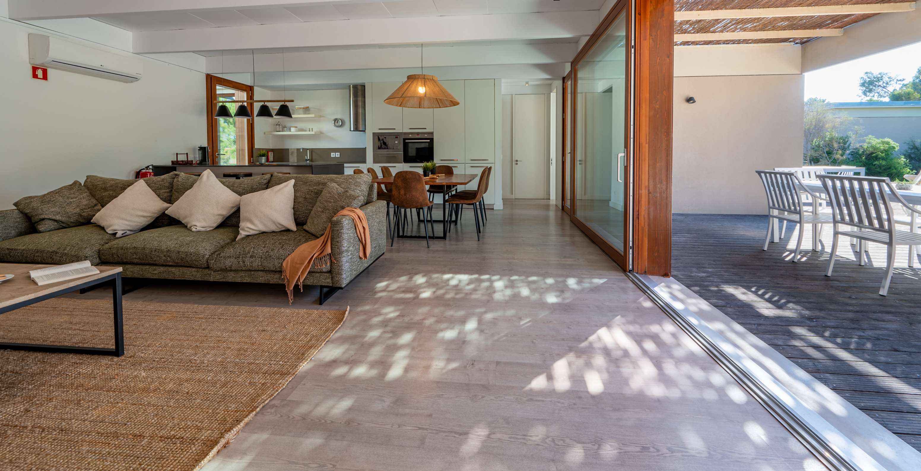 Beach Villa mit Privatpool Pestana Tróia Eco Resort hat ein Wohnzimmer verbunden mit der Küche