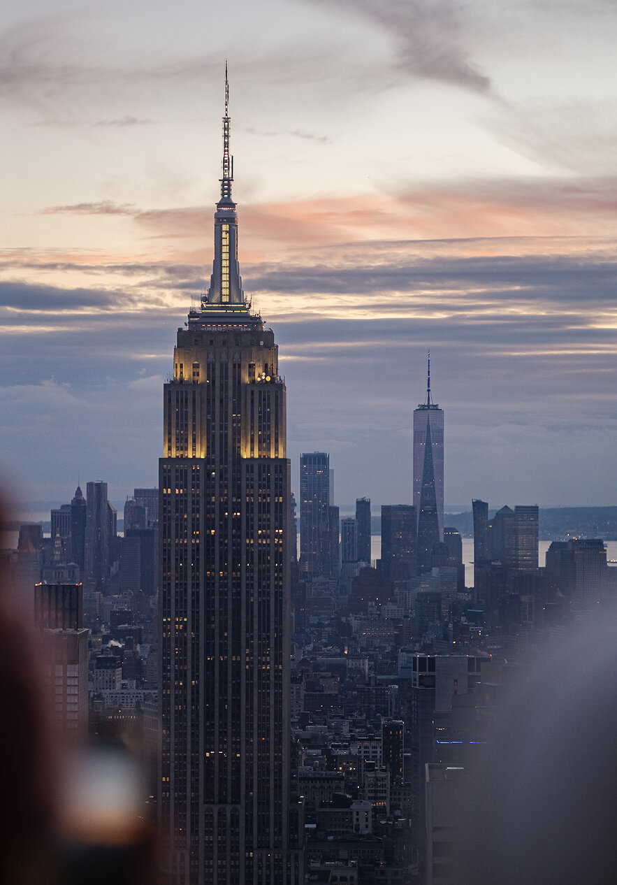 Entdecken Sie die USA und genießen Sie die besten Ausblicke auf die Stadt und das Empire State Building in New York.