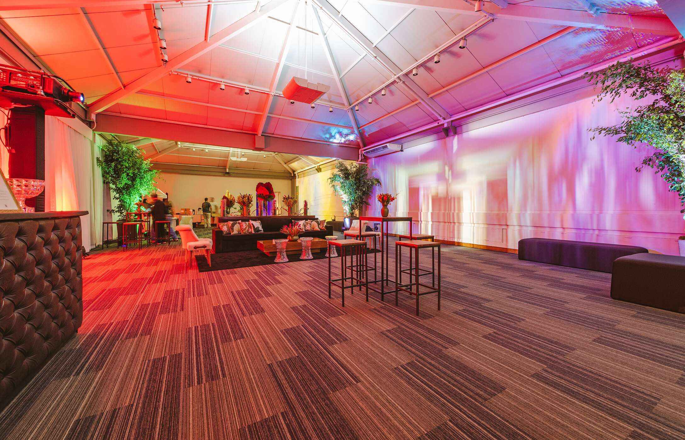 Feiern Sie Ihren besonderen Anlass im Pestana Hotel Group, mit Party, DJ und Bar in einem großen Raum