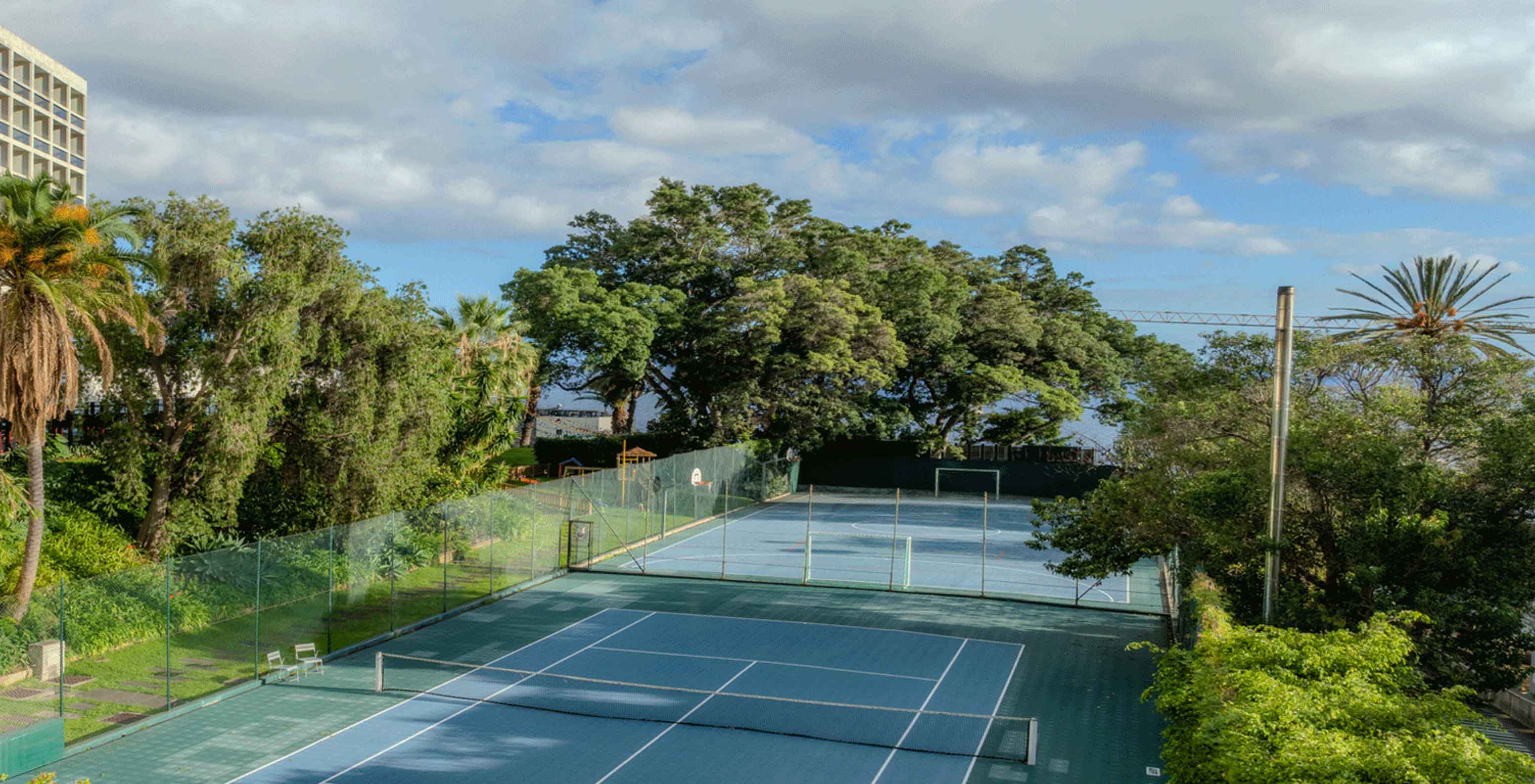 Funchal Hotel's Seafront Tennis Court with Spa and Swimming Pool