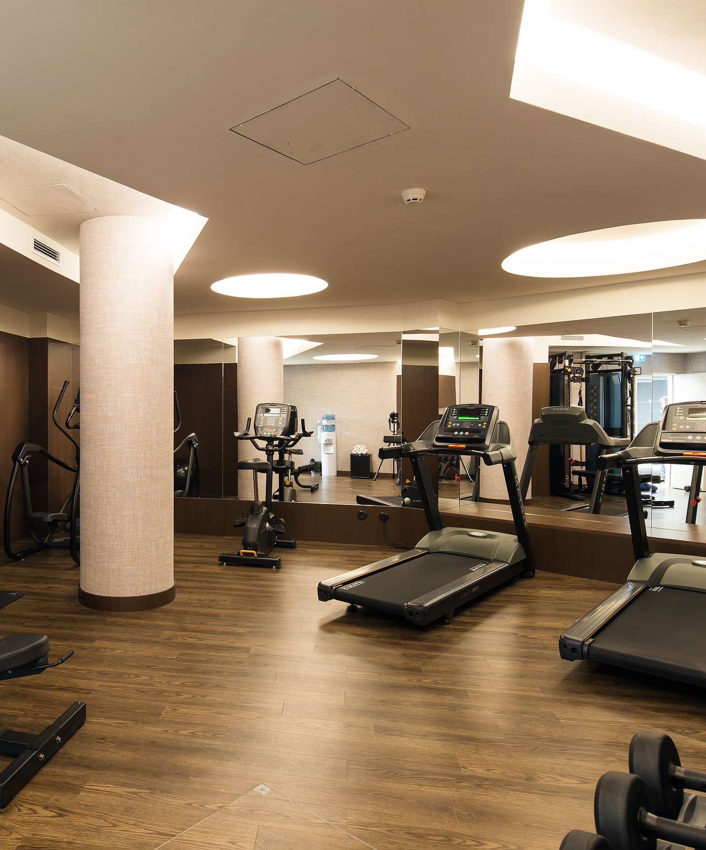 Pestana Porto - A Brasileira 5-star hotel in Porto has a gym with treadmills and weight machines