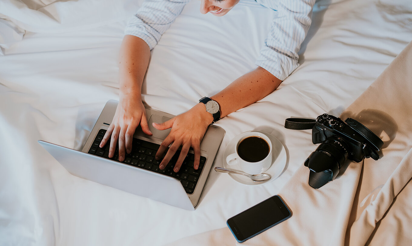 The T0 Studio at Pestana Madeira Beach Club has a double bed where you can work on the computer and drink coffee