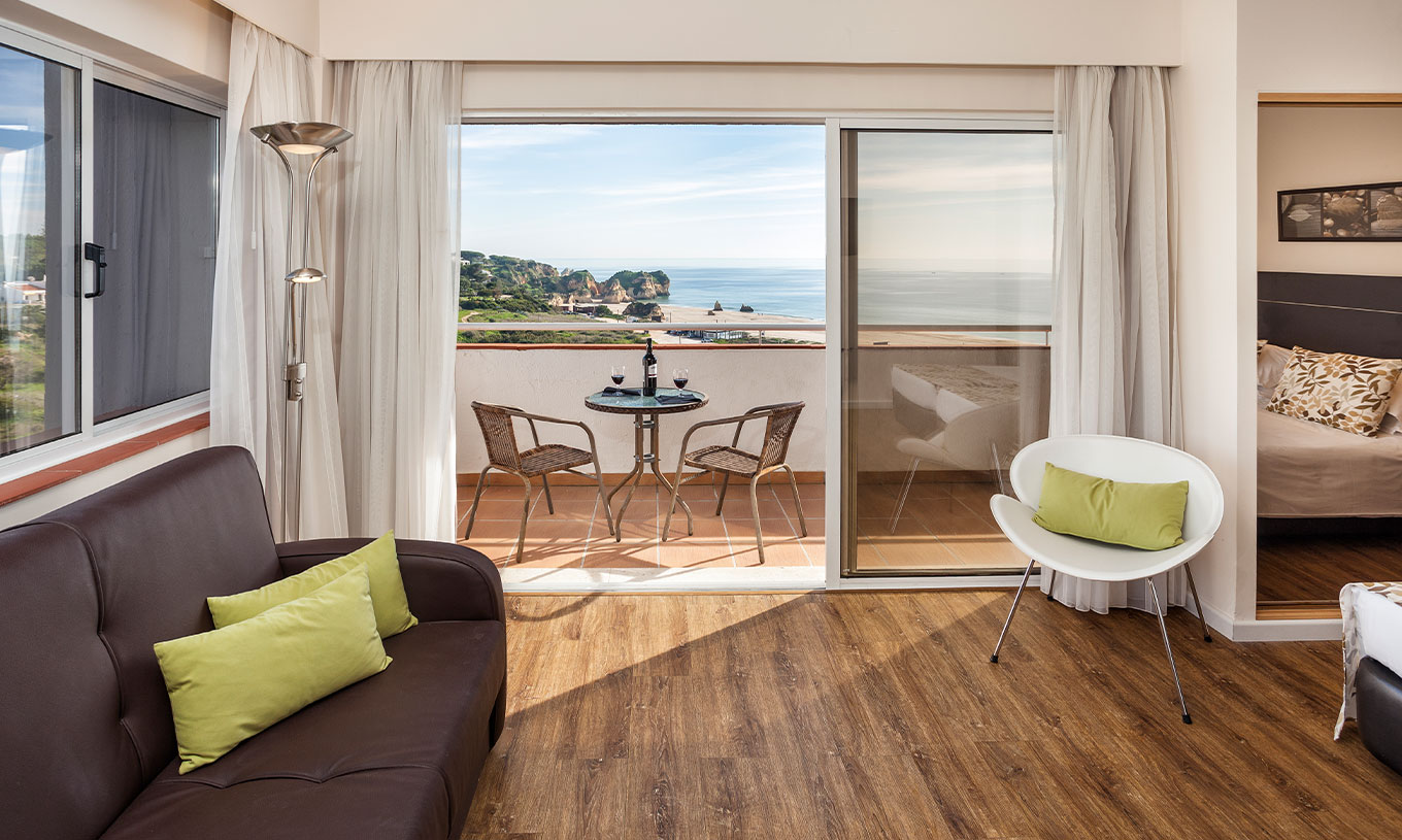 El Estudio Superior Vista Mar del Pestana Alvor Atlântico tiene un balcón con una vista impresionante al mar