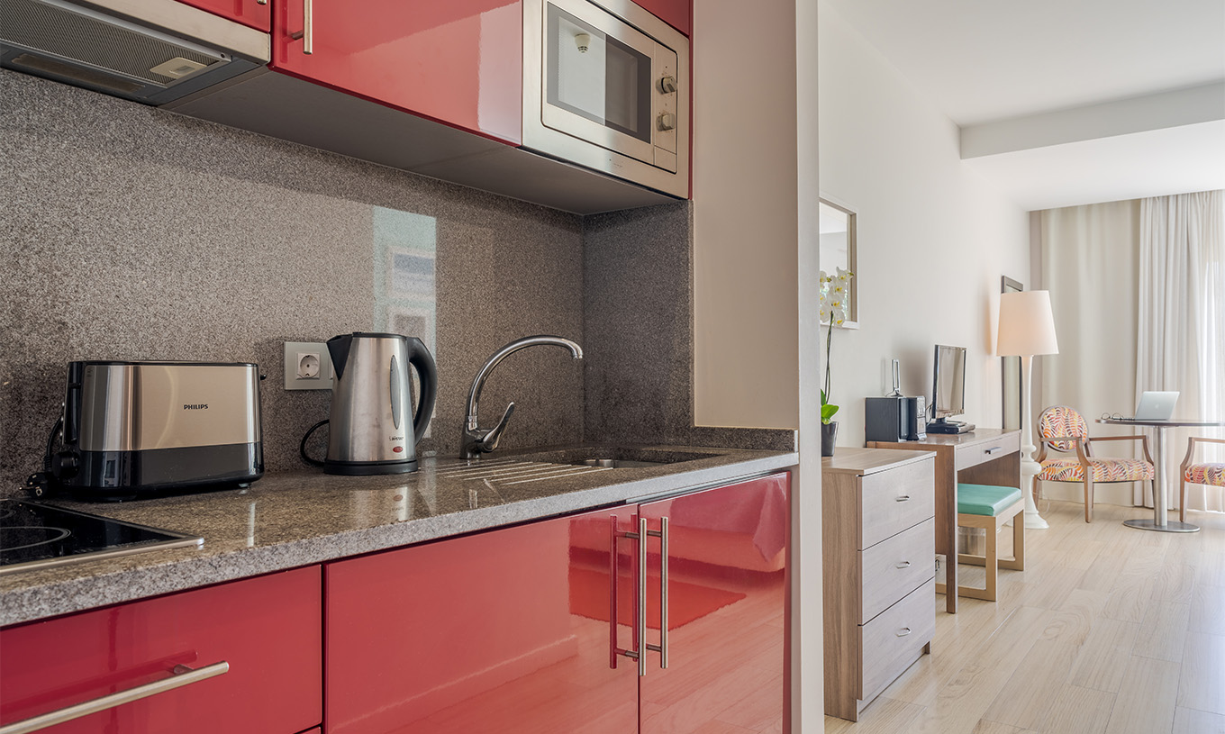 El Estudio Vista Mar del Pestana Alvor Praia tiene kitchenette con microondas, tetera, tostadora y fogón