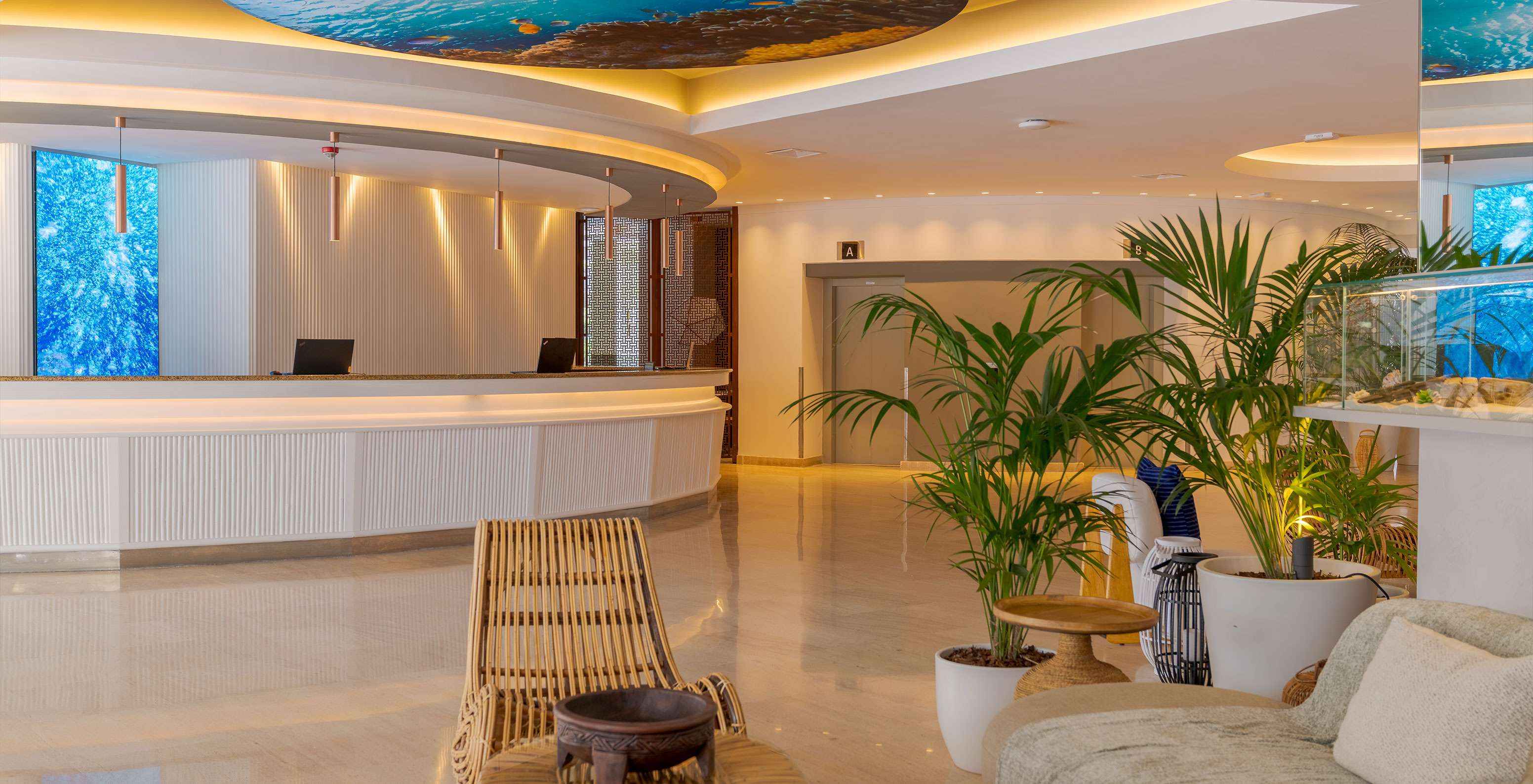 Le Pestana Blue Alvor Beach est un hôtel 5 étoiles avec piscine et près de la plage, ayant une réception ouverte 24 heures