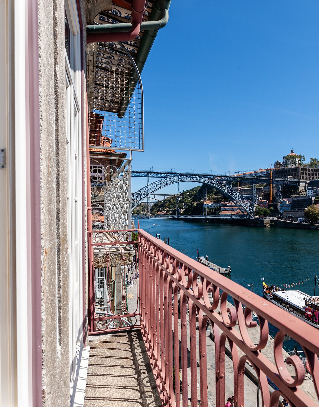 Vue sur la Ribeira et le pont Dom Luís I, de la chambre du Pestana Vintage Porto, un hôtel 5 étoiles au centre de Porto