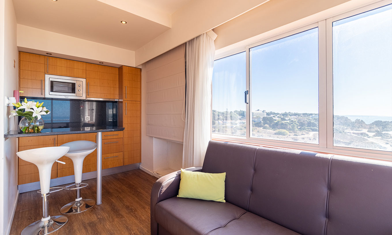 De Superior Studio Vista Mar van Pestana Alvor Atlântico is uitgerust met een kitchenette met uitzicht op zee