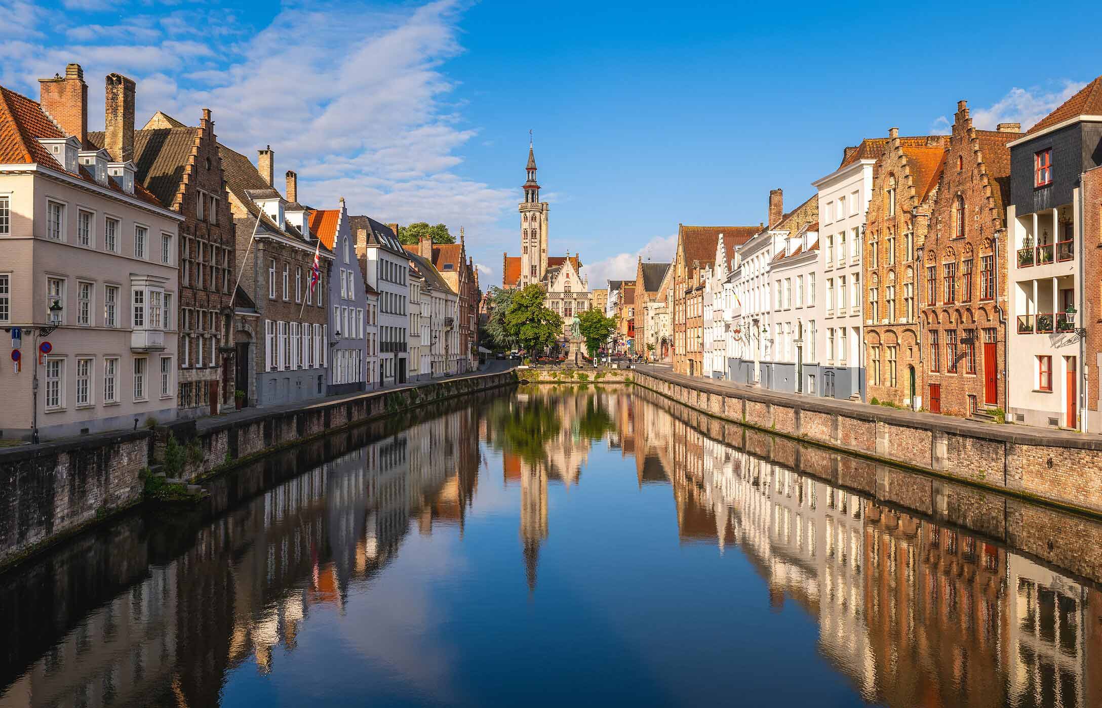 Fique num Hotel com localização central na Bélgica e descubra a cidade de Bruges, perto de Bruxelas