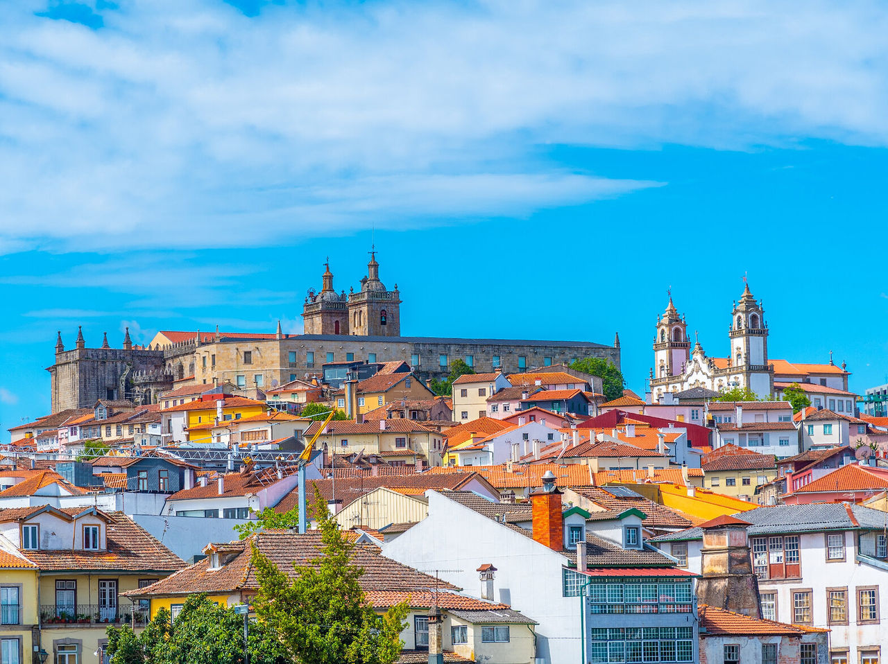 Entdecken Sie das Erbe Portugals in den historischen Städten des Zentrums und bestaunen Sie die mittelalterliche Architektur