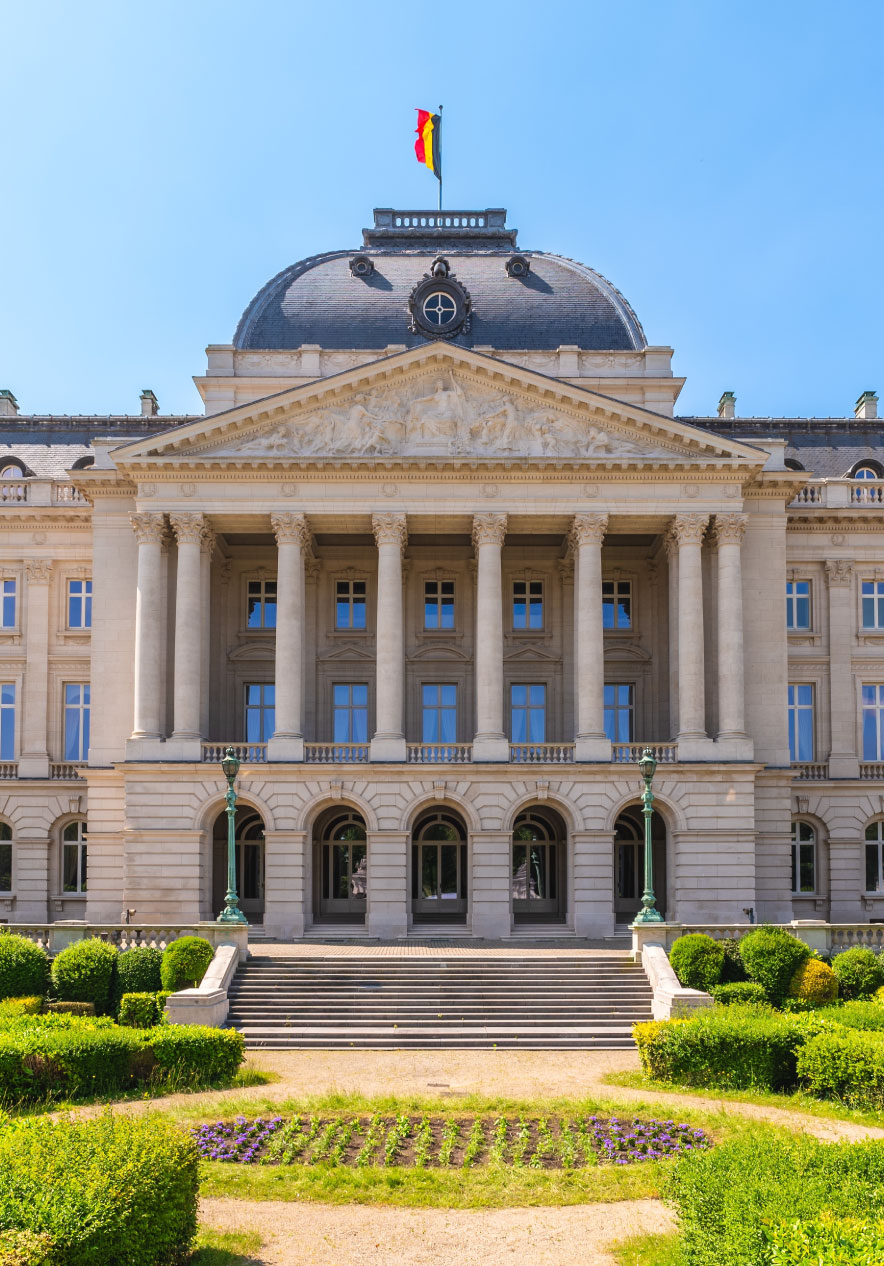 Visit the Royal Palace and stay at Pestana Brussels Schuman, hotel in Brussels near the European Parliament