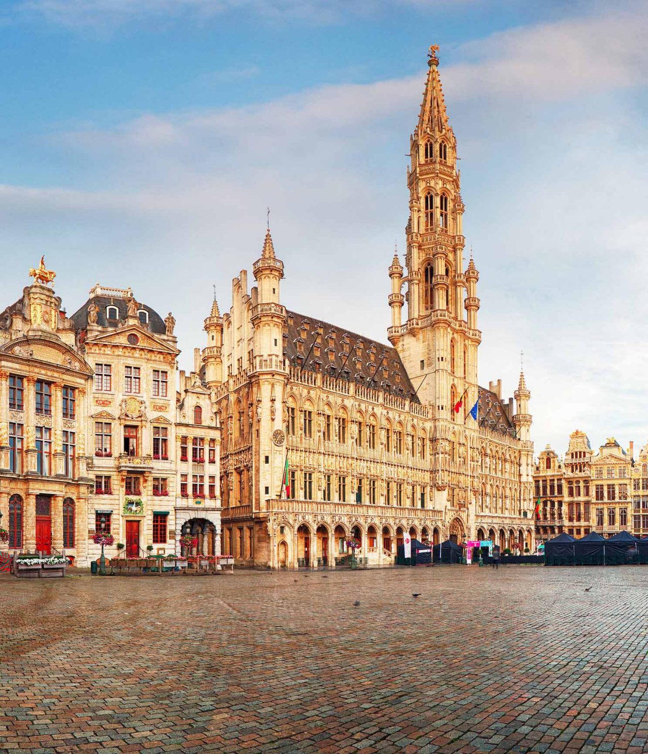 Séjournez dans un hôtel à Bruxelles, en Belgique, près du centre-ville et visitez la place centrale Grand-Place