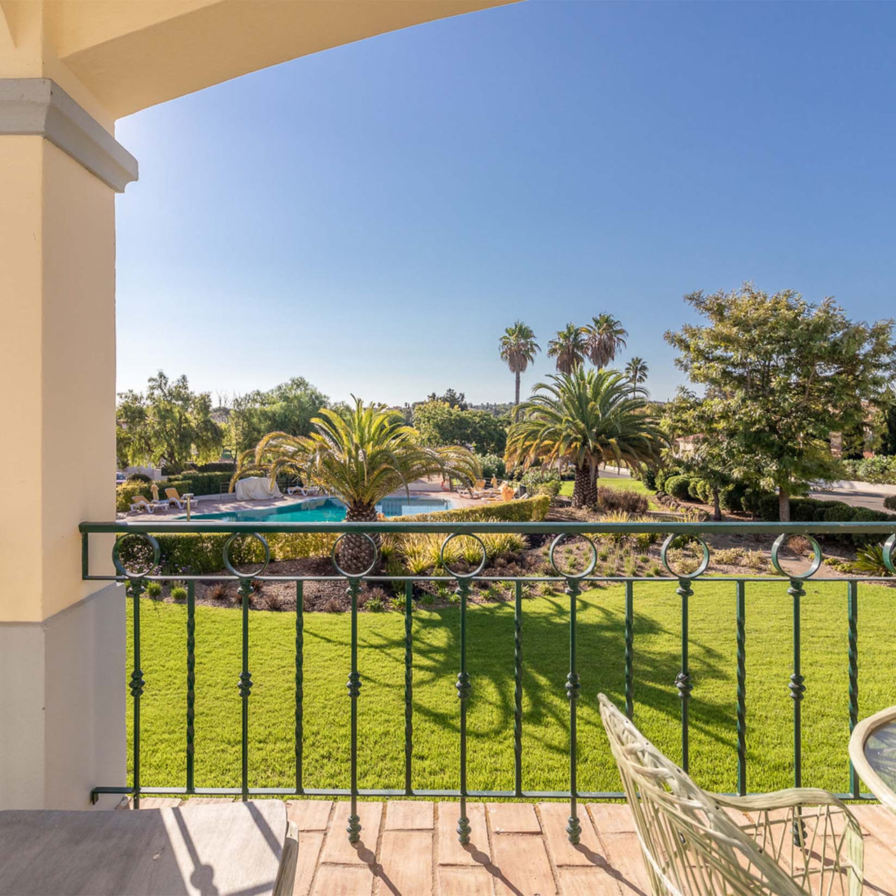 Appartement à Carvoeiro, près des terrains de golf, avec jardin et piscine extérieure