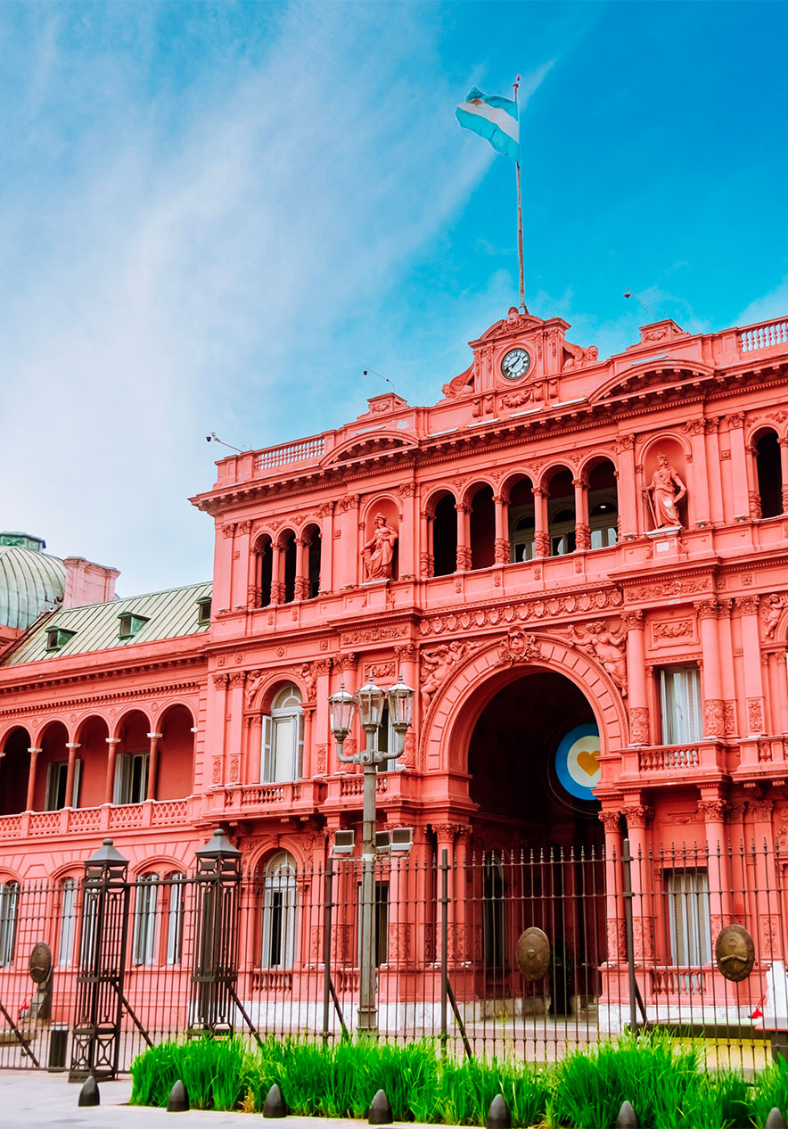 Gevel van Casa Rosada in Buenos Aires, iconisch roze overheidsgebouw met historische architectuur