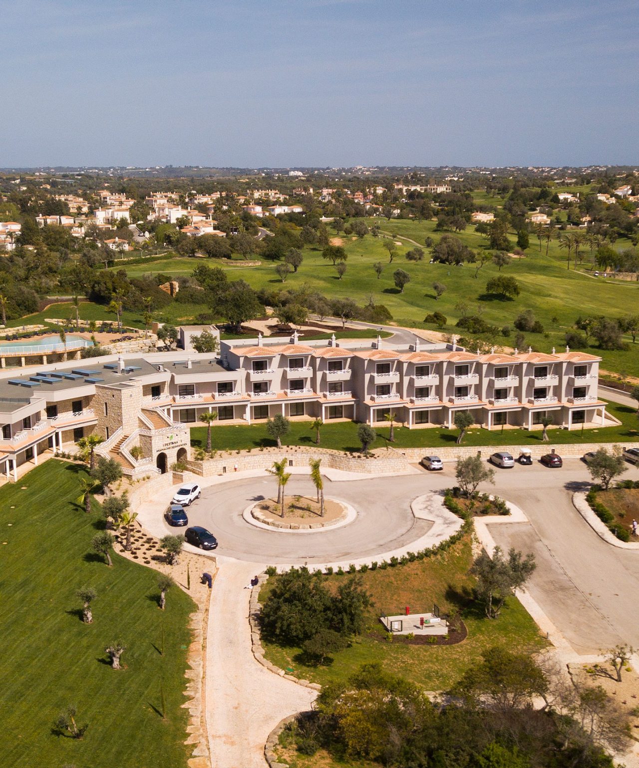 Pestana Gramacho, of the Pestana Residences brand, has a connection to nature and the Algarve lifestyle